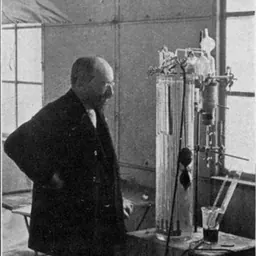 Portrait of Nathan Zuntz