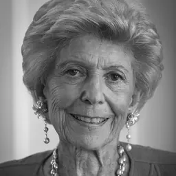 Portrait of Hélène Carrère d'Encausse