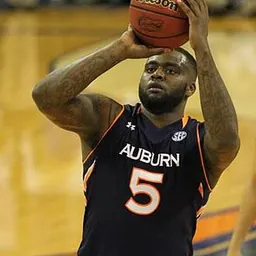 Portrait of Cinmeon Bowers