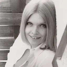 Portrait of Janet Key