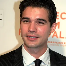 Portrait of Steven Strait