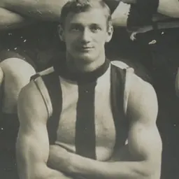 Portrait of Tom Wraith
