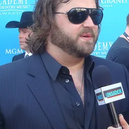 Portrait of Randy Houser