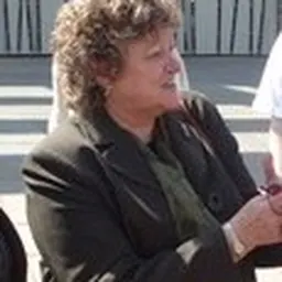 Portrait of Cathy Peattie