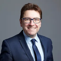 Portrait of Ronan Lee