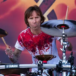 Portrait of Shannon Larkin