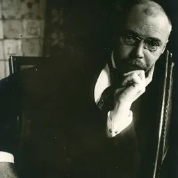 Portrait of Paul Hoecker