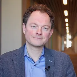 Portrait of Dirk Bezemer