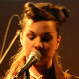 Portrait of Hollie Smith