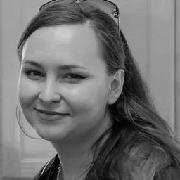 Portrait of Liz Howard