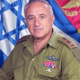 Portrait of Amnon Lipkin-Shahak