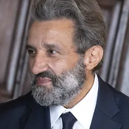 Portrait of Flavio Insinna
