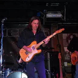 Portrait of Jim Suhler