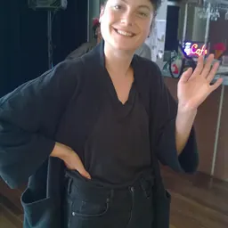 Portrait of Julianne Côté
