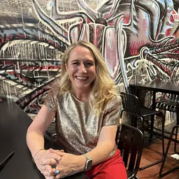Portrait of Holly Wainwright