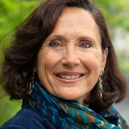 Portrait of Sandrine Dixson-Declève