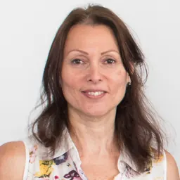 Portrait of Aviva Raz-Shechter