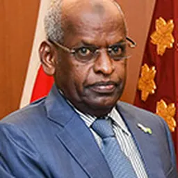 Portrait of Abdoulkader Kamil Mohamed