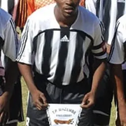 Portrait of Trésor Mputu