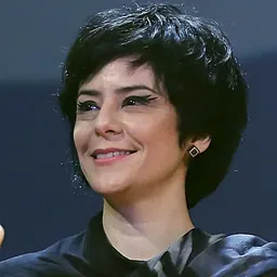 Portrait of Fernanda Takai