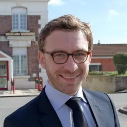 Portrait of Julien Dive