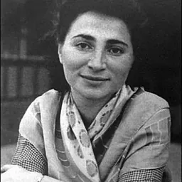Portrait of Sarah Goldberg