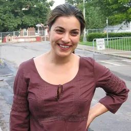 Portrait of Elham Kashefi