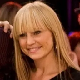 Portrait of Amanda Stepto