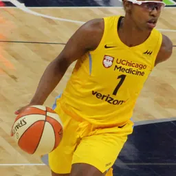 Portrait of Diamond DeShields