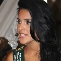Portrait of Larissa Ramos