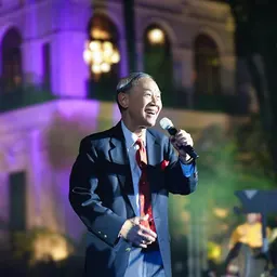 Portrait of José Mari Chan