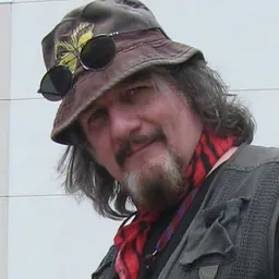Portrait of Nick Bougas