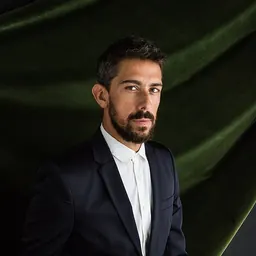 Portrait of Evan Hughes