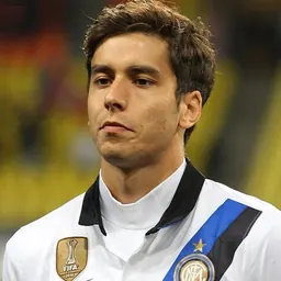 Portrait of Ricky Álvarez