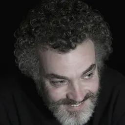 Portrait of Ian Simmonds