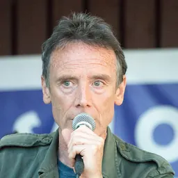 Portrait of Paul Oxley
