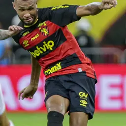 Portrait of Gustavo Coutinho