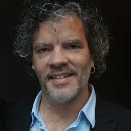 Portrait of Peter Gordon