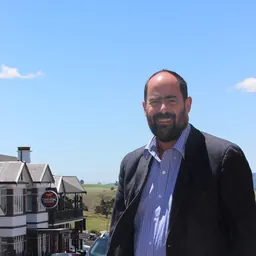 Portrait of Ross Hart