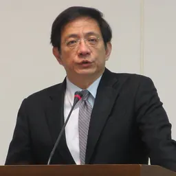 Portrait of Kuan Chung-ming