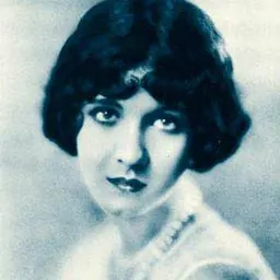Portrait of Julanne Johnston