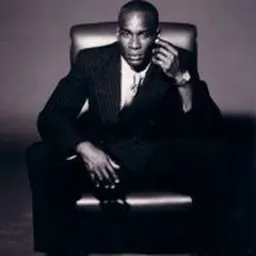 Portrait of Oris Erhuero