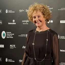 Portrait of Alicia Luna