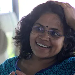 Portrait of Vidhu Vincent