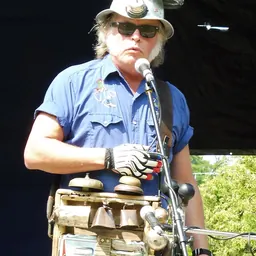 Portrait of Washboard Hank