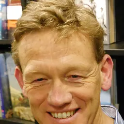 Portrait of Simon Wilde