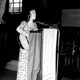 Portrait of Claire Vanhonnacker