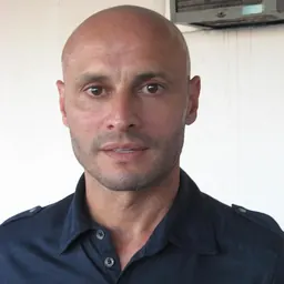 Portrait of Leandro Ávila