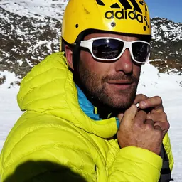 Portrait of Florian Hill