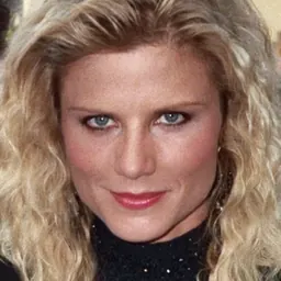 Portrait of Laura Johnson